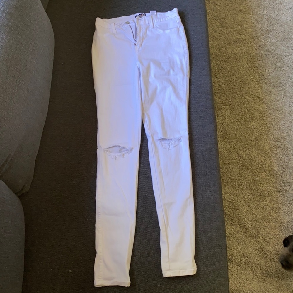 Destroyed white jeggings, worn once size 11